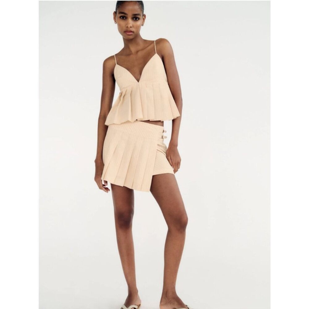✨New Zara Pleated Spaghetti Strap Crop Top Beige - 100% cotton - Size L - NWT✨ - Picture 3 of 4